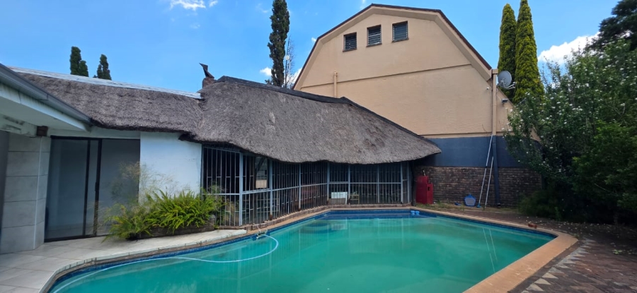 6 Bedroom Property for Sale in Wilkeville North West